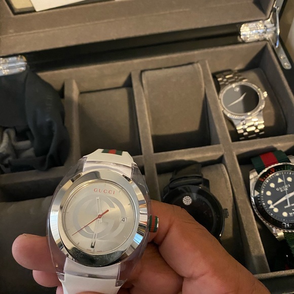 Authentic Gucci Sync watch - Picture 1 of 2